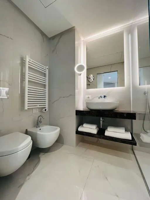 Piazza Affari Apartment - City Center Milan