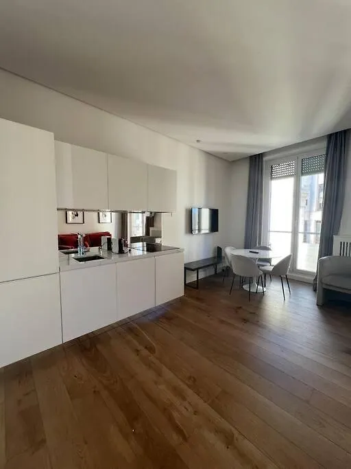 Piazza Affari Apartment - City Center Milan